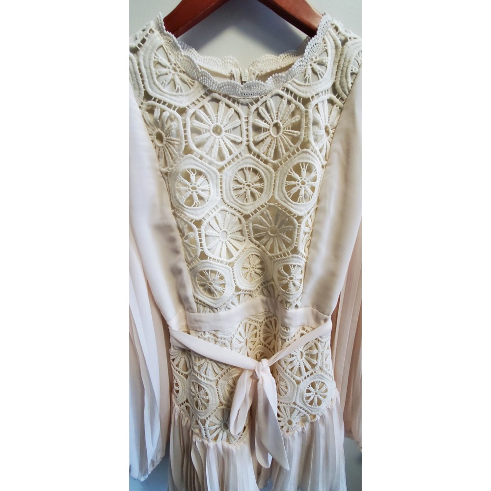 AROSE Studio Jules Dress L Cream NWT Stunning Pleat Crochet Style Lace/Line/Belt - Picture 8 of 16